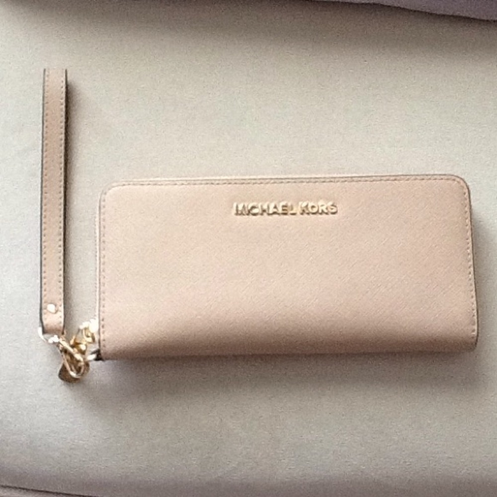 Mk continental wallet